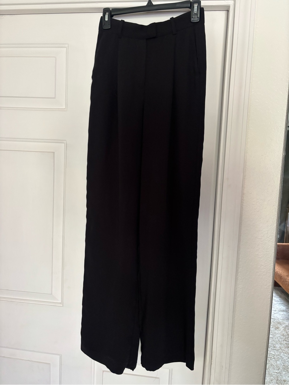 Aritzia Babaton Black Tailored Wide-Leg Pants
